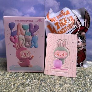 The Monsters Lazy Yoga figurine